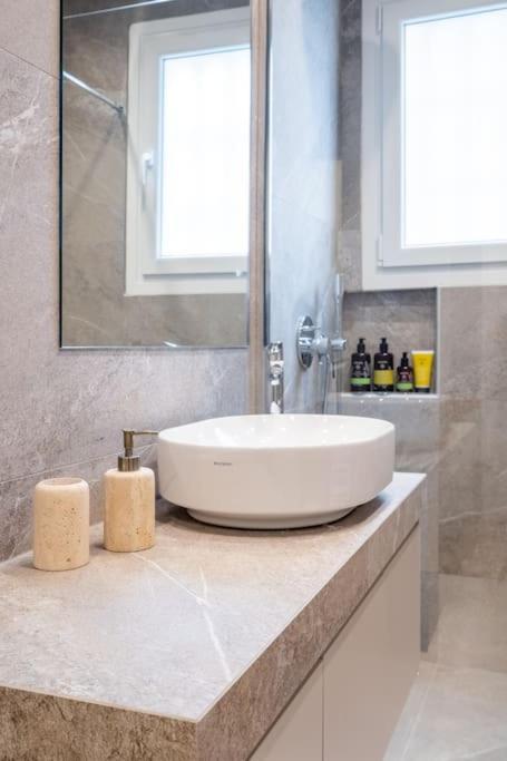 Urban Elegance In Kolonaki Apartment Athens Ngoại thất bức ảnh
