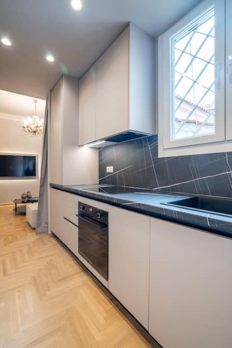 Urban Elegance In Kolonaki Apartment Athens Ngoại thất bức ảnh