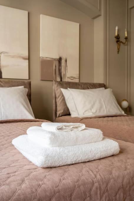 Urban Elegance In Kolonaki Apartment Athens Ngoại thất bức ảnh